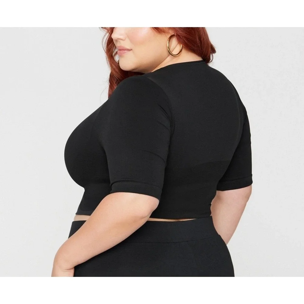 LOT OF 2 Yitty Smooth as Hell Lounge Tee‎ Womens 5X Black Seamless Cropped